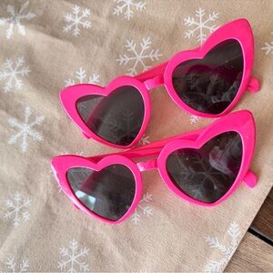 Heart Shaped Sunglasses Set, Chic Outfit Jewelry Fan Gifts
Fits girls , women’s